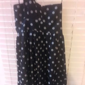 One-shoulder polka dot dress